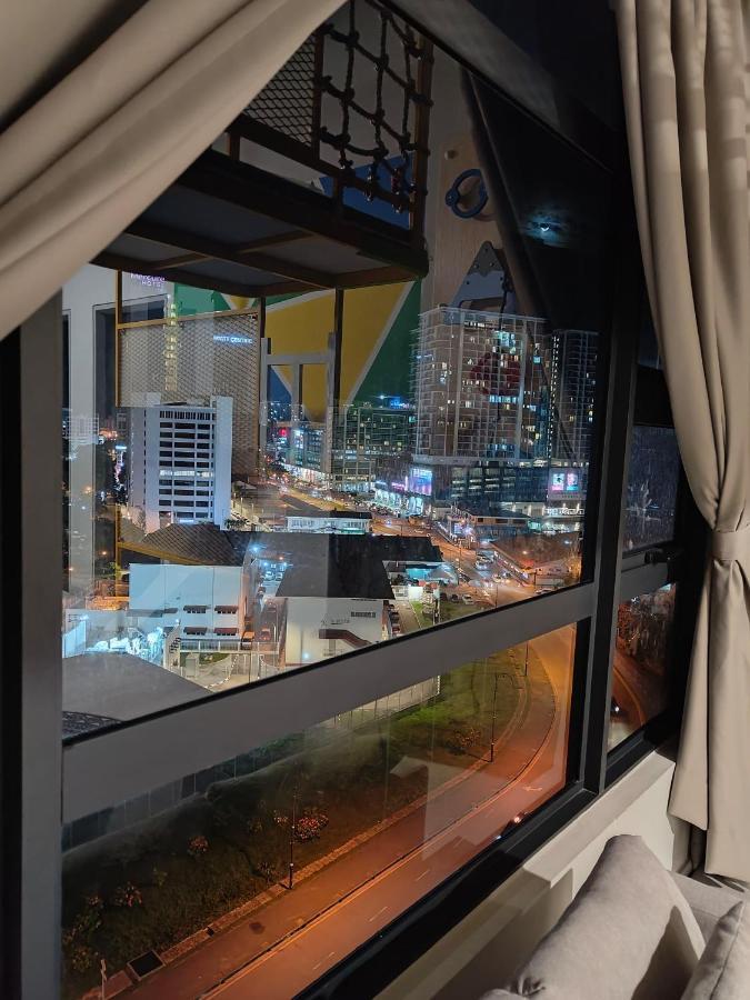Jq#09 View Slide Loftbed 2r1b 5pax Near Suria Mall, Gaya St, Sicc *