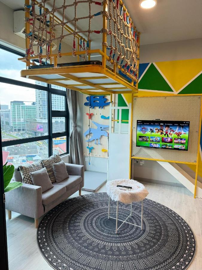 Apartment Jq#09 View Slide Loftbed 2r1b 5pax Near Suria Mall, Gaya St, Sicc *